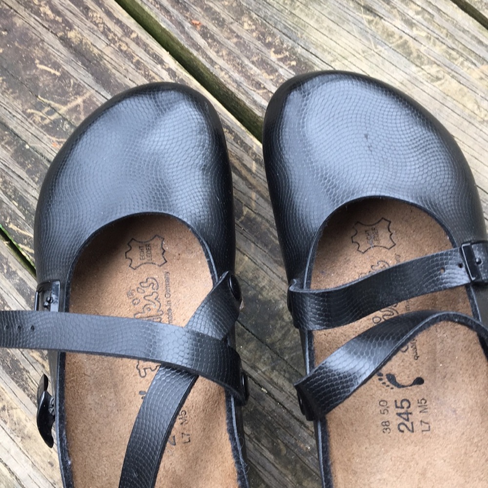 Black Birkenstock’s